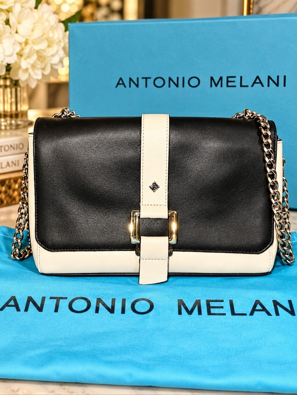 ANTONIO MELANI Black and Cream Chain Strap Crossbody Bag NWOT